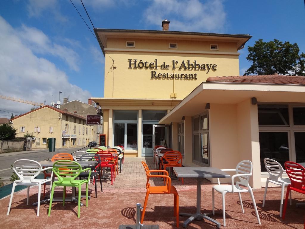 Hotel De L'Abbaye A Клюни Экстерьер фото